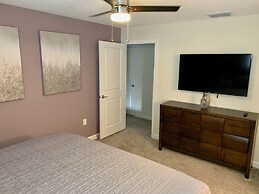 Marvelous 5 Bedroom w/ Pool Close to Disney 4811