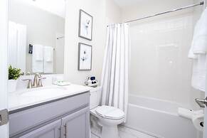 Gorgeous 5Bd Close to Disney @ Storey Lake 2734