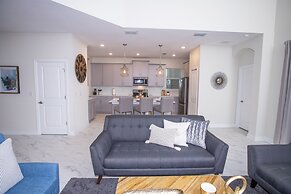 Gorgeous 5Bd Close to Disney @ Storey Lake 2734