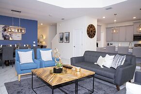 Gorgeous 5Bd Close to Disney @ Storey Lake 2734