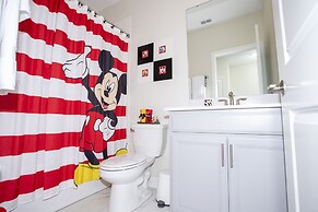 Gorgeous 5Bd Close to Disney @ Storey Lake 2734