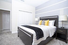 Gorgeous 5Bd Close to Disney @ Storey Lake 2734