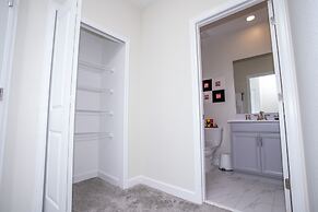 Gorgeous 5Bd Close to Disney @ Storey Lake 2734