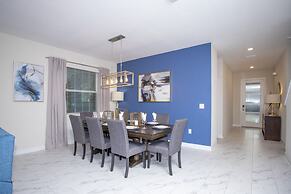 Gorgeous 5Bd Close to Disney @ Storey Lake 2734