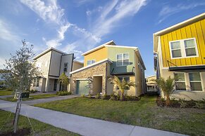 Gorgeous 5Bd Close to Disney @ Storey Lake 2734