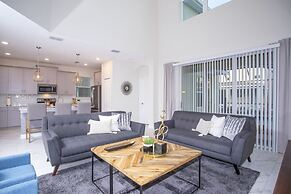 Gorgeous 5Bd Close to Disney @ Storey Lake 2734