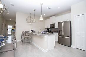 Stunning 5 Bd w/ Pool Close to Disney 8955