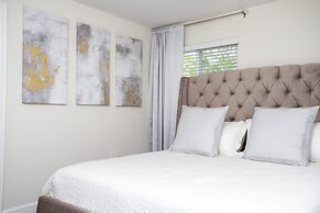 Stunning 5 Bd w/ Pool Close to Disney 8955