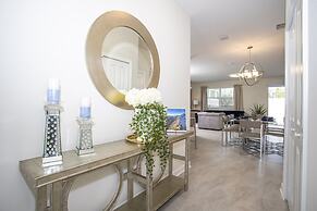 Stunning 5 Bd w/ Pool Close to Disney 8955