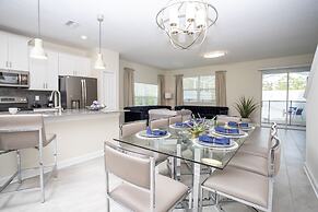 Stunning 5 Bd w/ Pool Close to Disney 8955