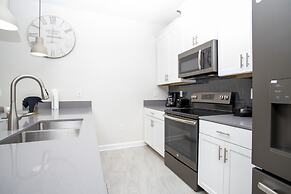 Stunning 5 Bd w/ Pool Close to Disney 8955