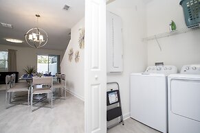 Stunning 5 Bd w/ Pool Close to Disney 8955