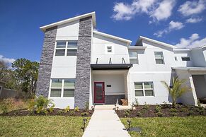 Stunning 5 Bd w/ Pool Close to Disney 8955