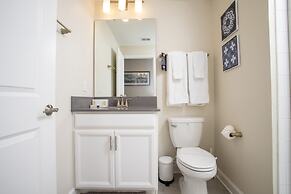 Stunning 5 Bd w/ Pool Close to Disney 8955