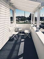 StayPlus 3BR City Apartment With Garden