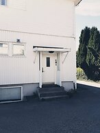 StayPlus 3BR City Apartment With Garden