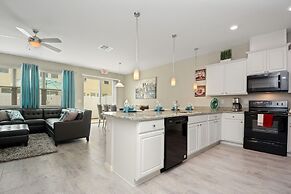 Family Friendly 4 Bedroom close to Disney in Compass Bay Resort 5108