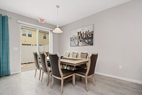 Family Friendly 4 Bedroom close to Disney in Compass Bay Resort 5108