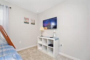 Family Friendly 4 Bedroom close to Disney in Compass Bay Resort 5108