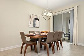 Charming 4Bd w/ Pool @ Storey Lake Resort Orlando 4861