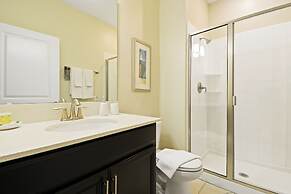 Four Bedrooms w/ Pool Townhome 4841