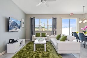 4 Bd Sleeps 10 w/ GameRoom Close to Disney 5147