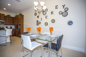 Fabulous Vacation Home  w/ Screened Pool Close To Disney 146