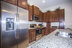 Fabulous Vacation Home  w/ Screened Pool Close To Disney 146