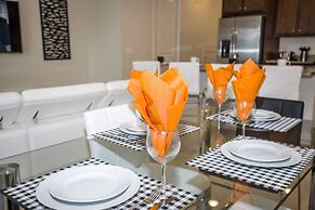 Fabulous Vacation Home  w/ Screened Pool Close To Disney 146