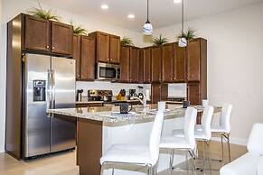 Fabulous Vacation Home  w/ Screened Pool Close To Disney 146