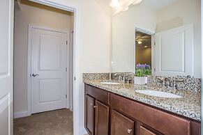 Fabulous Vacation Home  w/ Screened Pool Close To Disney 146