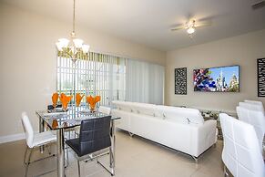 Fabulous Vacation Home  w/ Screened Pool Close To Disney 146