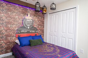 Gorgeous 4 Bedroom w/ Pool Close to Disney 4836