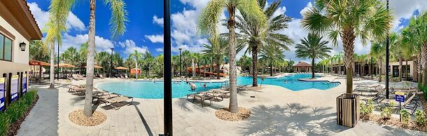 Luxury 5Bd w/ Jacuzzi & Pool Near Disney @ 5528