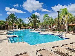 Luxury 5Bd w/ Jacuzzi & Pool Near Disney @ 5528