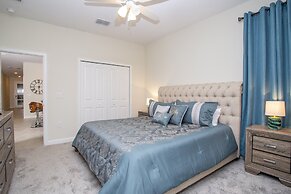 Fabulous 5 Bedrooms Close to Disney at Champions Gate Resort 8988