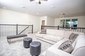 Fabulous 5 Bedrooms Close to Disney at Champions Gate Resort 8988