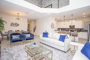 Fabulous 5 Bedrooms Close to Disney at Champions Gate Resort 8988