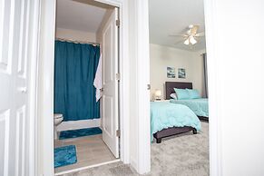 Fabulous 5 Bedrooms Close to Disney at Champions Gate Resort 8988