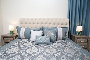 Fabulous 5 Bedrooms Close to Disney at Champions Gate Resort 8988