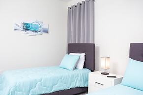 Fabulous 5 Bedrooms Close to Disney at Champions Gate Resort 8988