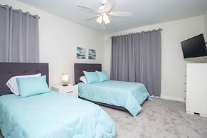 Fabulous 5 Bedrooms Close to Disney at Champions Gate Resort 8988