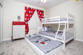 Fabulous 5 Bedrooms Close to Disney at Champions Gate Resort 8988