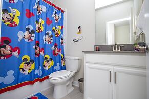 Fabulous 5 Bedrooms Close to Disney at Champions Gate Resort 8988