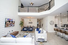 Fabulous 5 Bedrooms Close to Disney at Champions Gate Resort 8988