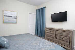 Fabulous 5 Bedrooms Close to Disney at Champions Gate Resort 8988