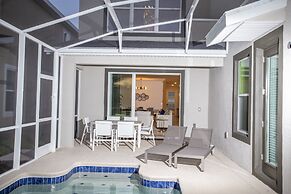 Fabulous 5 Bedrooms Close to Disney at Champions Gate Resort 8988