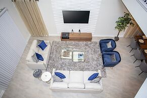 Fabulous 5 Bedrooms Close to Disney at Champions Gate Resort 8988