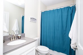 Fabulous 5 Bedrooms Close to Disney at Champions Gate Resort 8988