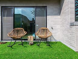 Tainan Rock nest view inn